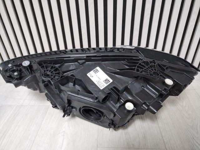 bontott BMW 4 Jobb Fényszóró