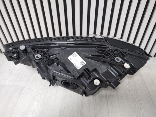 bontott BMW 4 Jobb Fényszóró