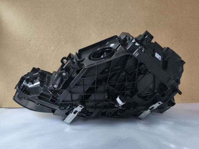 bontott BMW 4 Jobb Ledes Fényszóró