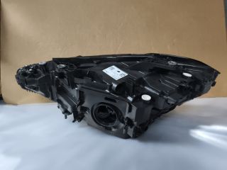 bontott BMW 4 Jobb Ledes Fényszóró