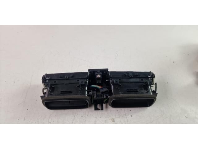 bontott BMW 4 Középső Szellőző