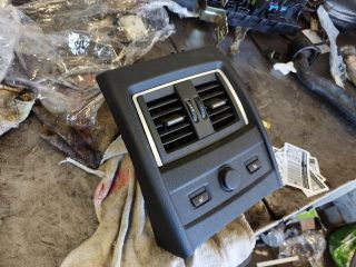 bontott BMW 4 Középső Szellőző