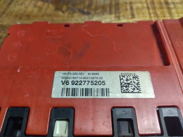 bontott BMW 4 Pozitív Kábel Elosztó