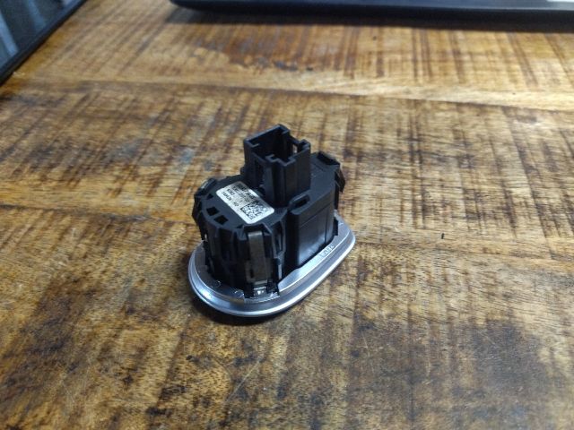 bontott BMW 4 Start / Stop Indító Gomb