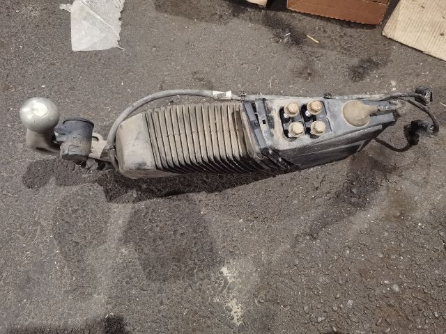 bontott BMW 4 Vonóhorog