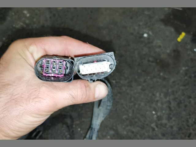 bontott BMW 4 Vonóhorog