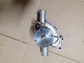 bontott BMW 5 E12 Vízpumpa