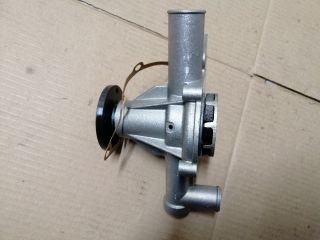 bontott BMW 5 E12 Vízpumpa