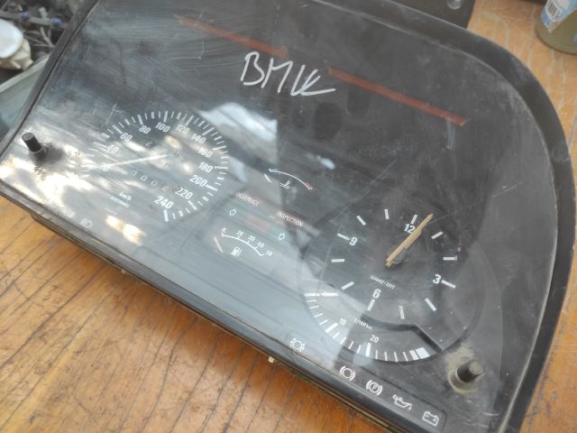 bontott BMW 5 E28 Kilométeróra