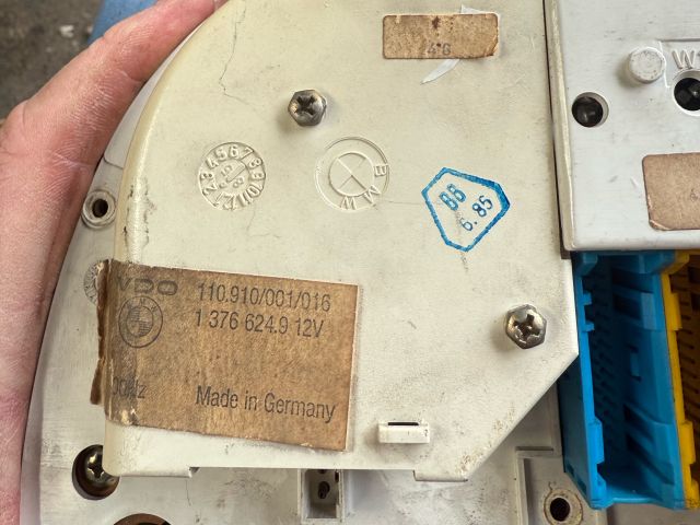 bontott BMW 5 E28 Kilométeróra