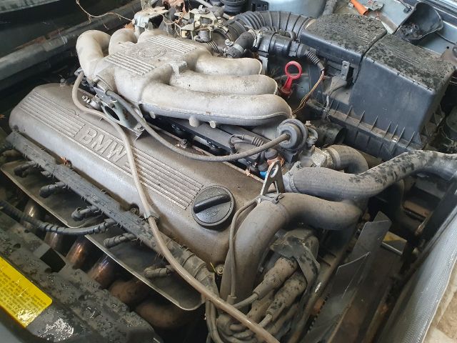 bontott BMW 5 E34 Komplett Motor (Segédberendezésekkel)