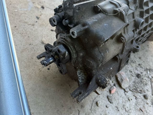 bontott BMW 5 E34 Váltó (Mechanikus)