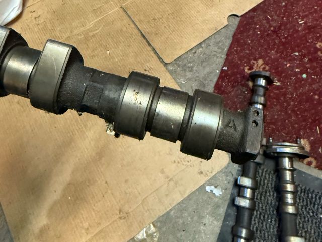 bontott BMW 5 E34 Kipufogó Vezérműtengely