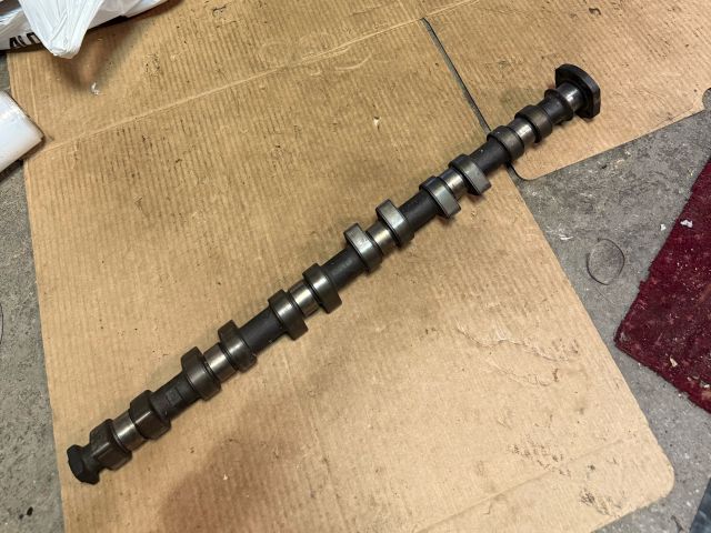 bontott BMW 5 E34 Szívó Vezérműtengely