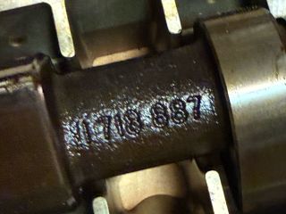 bontott BMW 5 E34 Vezérműtengely Házzal