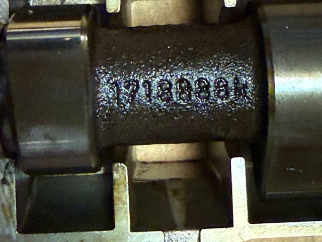 bontott BMW 5 E34 Vezérműtengely Házzal