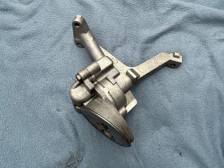 bontott BMW 5 E34 Olajszivattyú