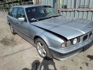 bontott BMW 5 E34 Motor (Fűzött blokk hengerfejjel)