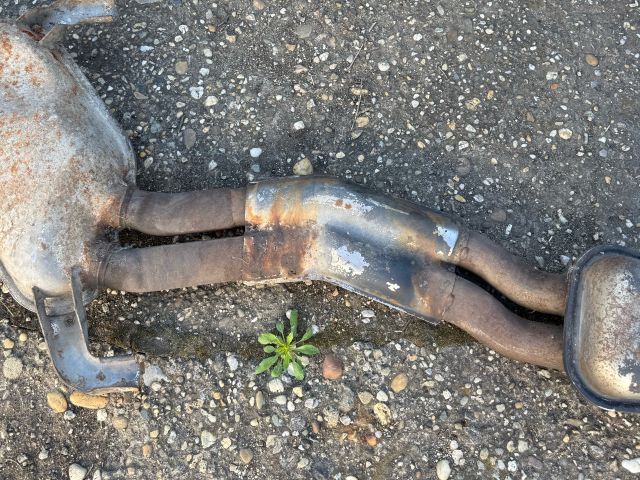 bontott BMW 5 E34 Komplett Kipufogó Rendszer
