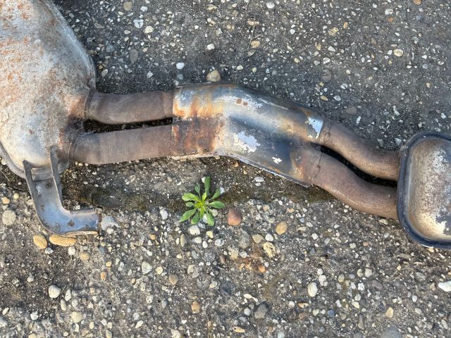 bontott BMW 5 E34 Komplett Kipufogó Rendszer