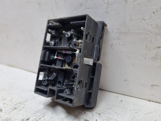 bontott BMW 5 E34 Ablakemelő Kapcsoló Négyes / Kettes