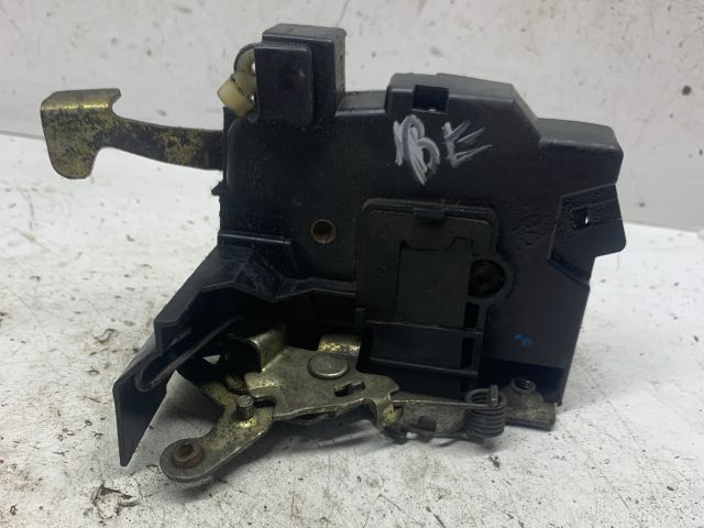 bontott BMW 5 E34 Bal első Ajtózár