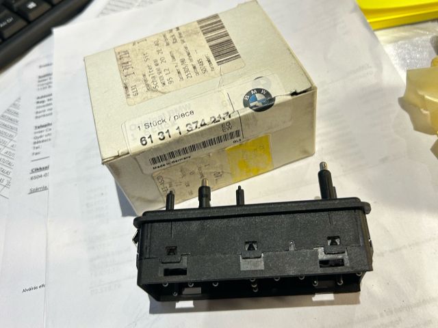 bontott BMW 5 E34 Bal első Ülésállító Kapcsoló