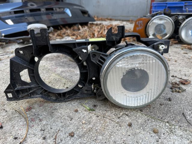 bontott BMW 5 E34 Bal Xenon Fényszóró