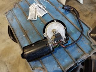 bontott BMW 5 E34 Első Ablaktörlő Motor