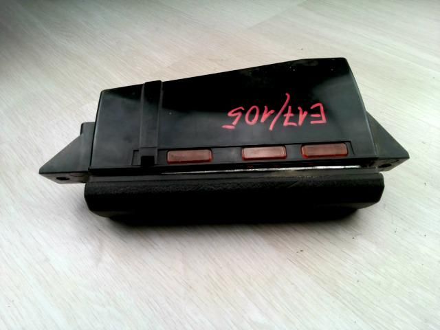 bontott BMW 5 E34 Első Hamutartó