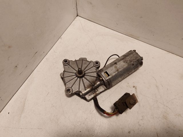 bontott BMW 5 E34 Hátsó Ablaktörlő Motor