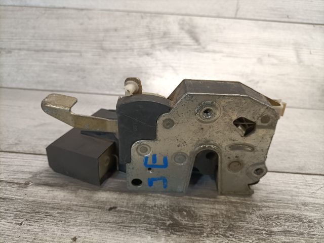 bontott BMW 5 E34 Jobb első Ajtózár