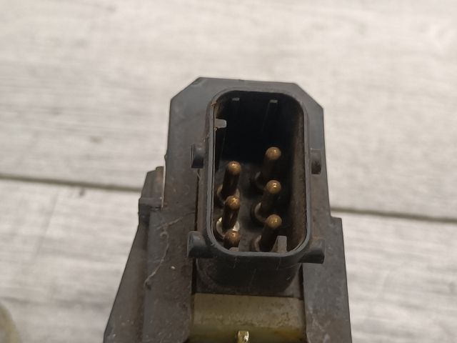 bontott BMW 5 E34 Jobb első Ajtózár