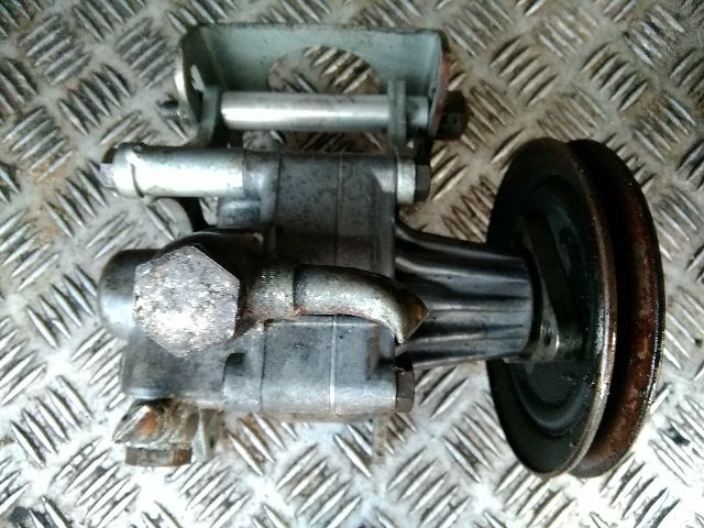 bontott BMW 5 E34 Kormányszervó Motor (Hidraulikus)