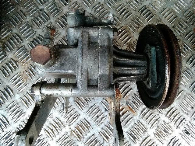 bontott BMW 5 E34 Kormányszervó Motor (Hidraulikus)