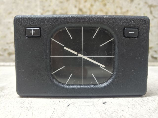 bontott BMW 5 E34 Óra (Időmérő)