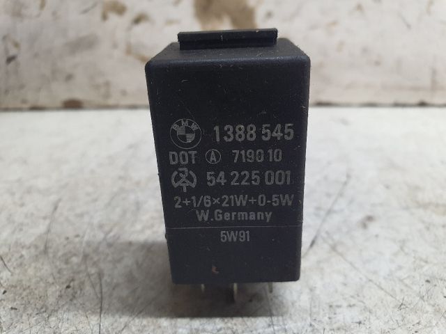bontott BMW 5 E34 Relé