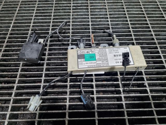 bontott BMW 5 E39 Antenna Erősítő