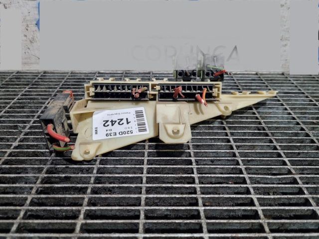 bontott BMW 5 E39 Biztosítéktábla Motortér