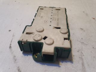 bontott BMW 5 E39 Biztosítéktábla Motortér