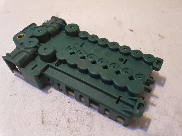 bontott BMW 5 E39 Biztosítéktábla Motortér