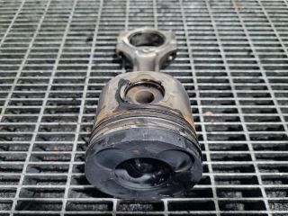 bontott BMW 5 E39 Dugattyú