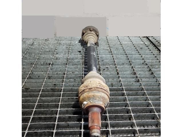 bontott BMW 5 E39 Jobb hátsó Féltengely