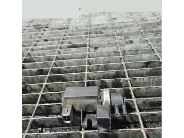 bontott BMW 5 E39 Lefújószelep