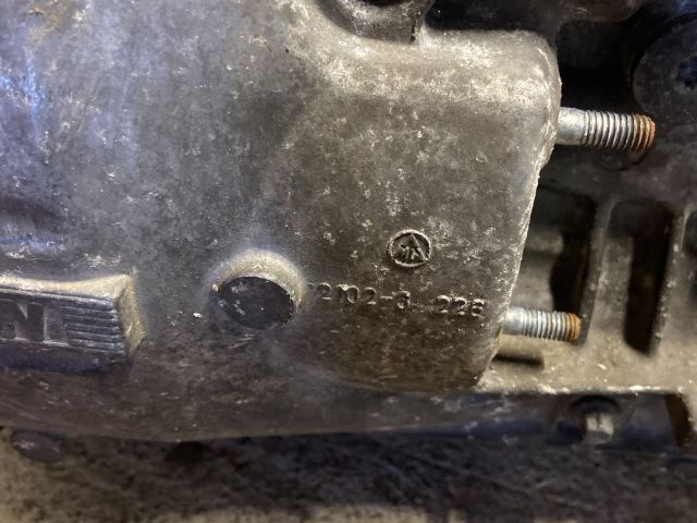 bontott BMW 5 E39 Váltó (Mechanikus)