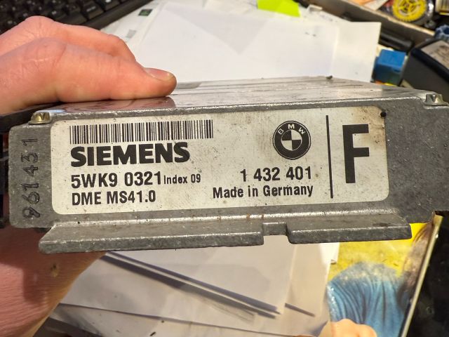 bontott BMW 5 E39 Motorvezérlő