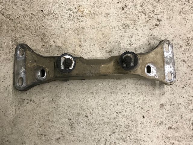 bontott BMW 5 E39 Váltó Tartó Bak (Pozíciófüggetlen)