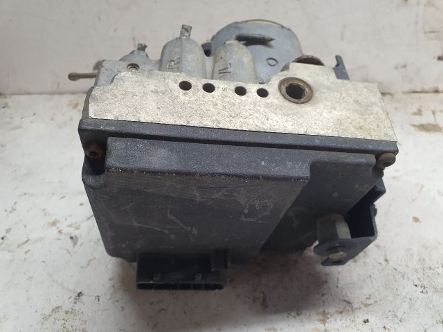 bontott BMW 5 E39 ABS Kocka