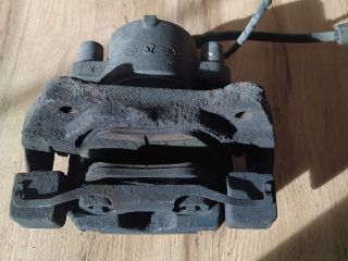 bontott BMW 5 E39 Bal első Féknyereg Munkahengerrel