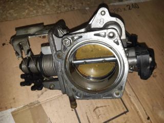 bontott BMW 5 E39 Fojtószelep (Elektromos)